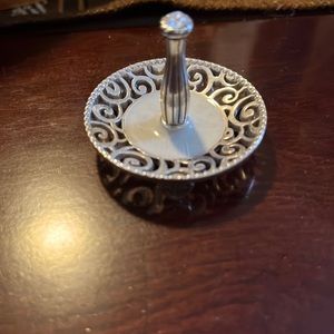 Brighton ring holder